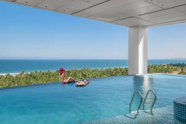 익스피디아 지금 여행가기 딱 좋은 베트남 호이안, 다낭 5성급 바닷가 해변과 수영장이 있는 가격 저렴한 호텔 10곳 추천! 9 어웨이큰 다낭 호텔 수영장